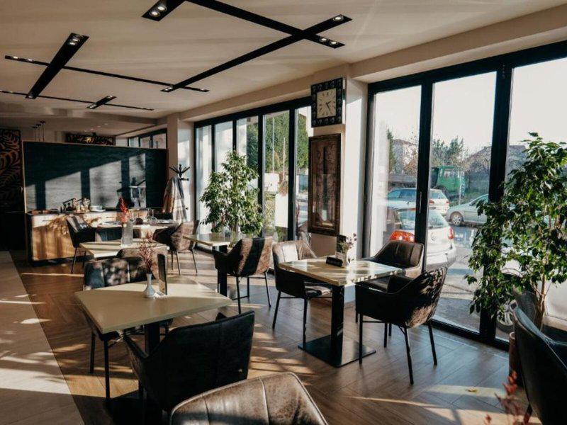 FFC0F2810AC5199F6068F90FF1F06256