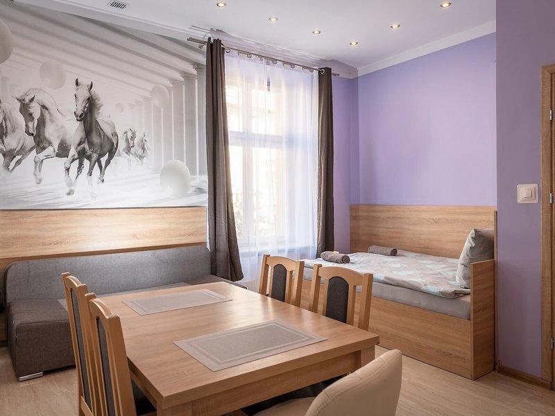 AF58A9F560CFBE8262E0024CC07676E4