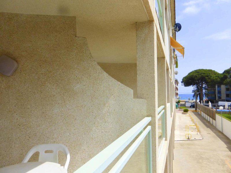 1E7F12AF0F045ADF472B269E053CAD49