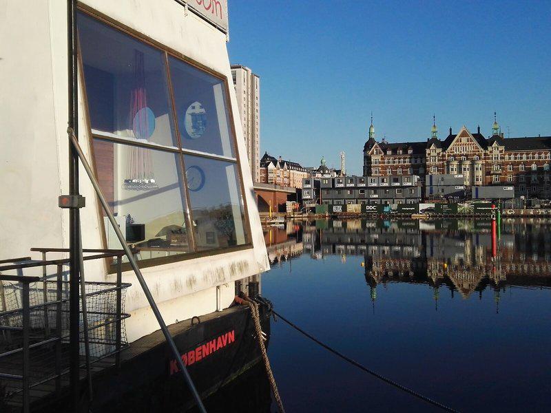 BDF62082F4DEA4164E3381C48E7C35A4