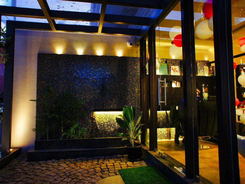 60782FD18AE6D43F65941097899EB161