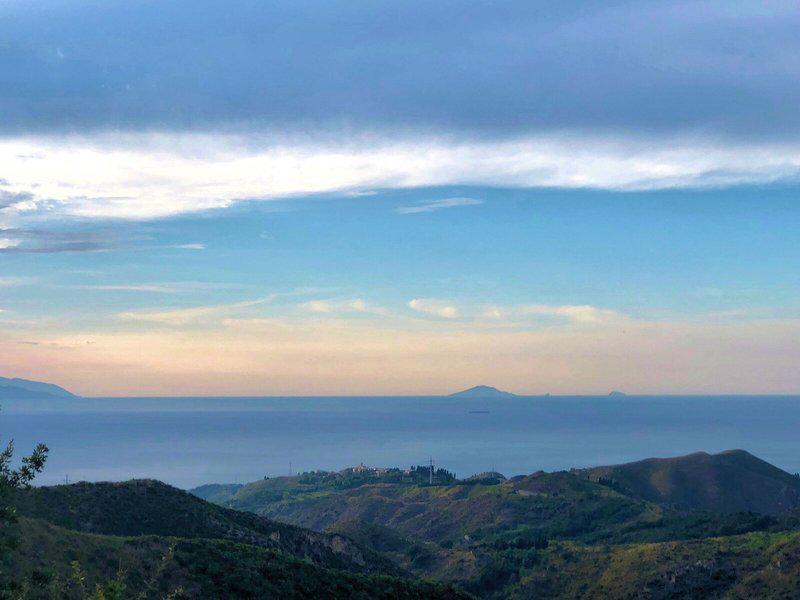 4C9B4EDCE241617F0421B08FD33BCBF4