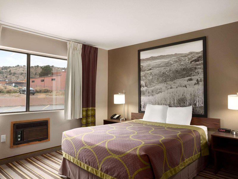 E813F6674924CF63937A37F007ADF9A9