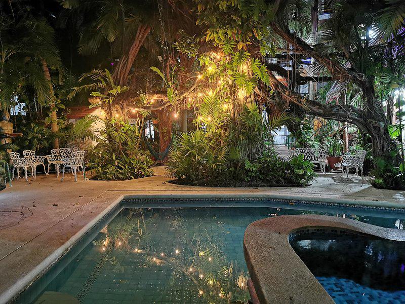 2B6049B3413289FA03BDDD6B21221C5B