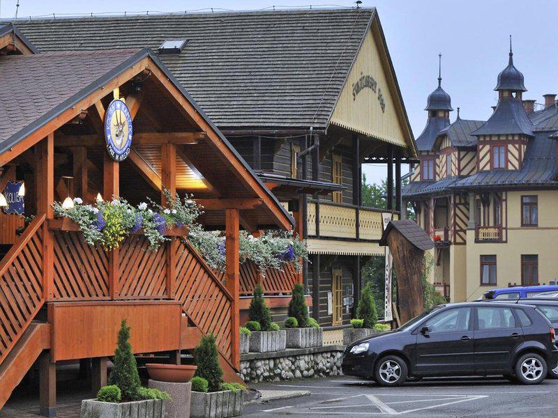 EAA366FE8BAF81AB58AA318F710EC410