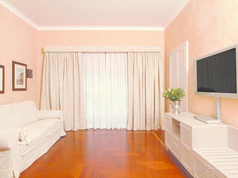 44294CC782800A2F2C1F3DC9C3604364