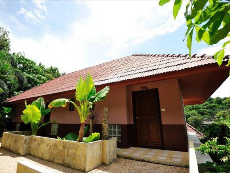 3C9B1CB2D50EDF488E8C4E85B05721AC