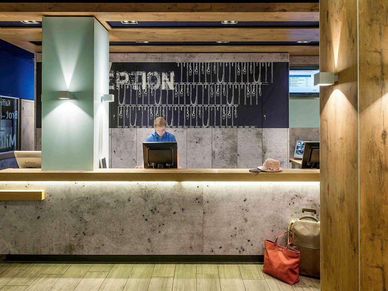 FA24C55A2F01D30DF9A47FC2C1227047