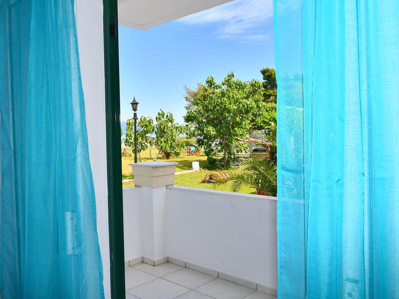 F46C7AF8A037A9DEA01221DE83890889