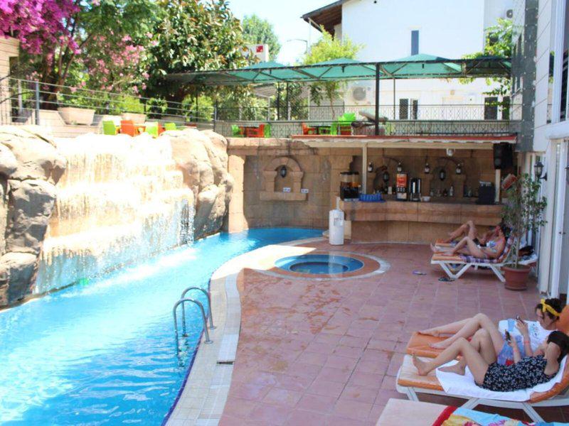 C0DA6D2585BF1DFF20E9B1DBC828E4C1