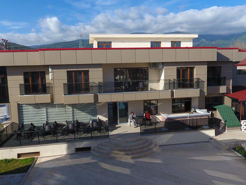 6FC8B0139DABF140C95DE18B8882C52B