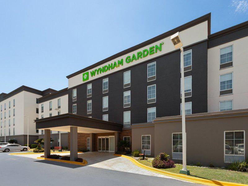 B9219985B05EA1AED21000D798FB7FD6