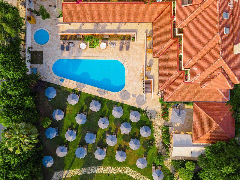 ADC4DC5AA3C61A0CA48B1C1E5F58835C