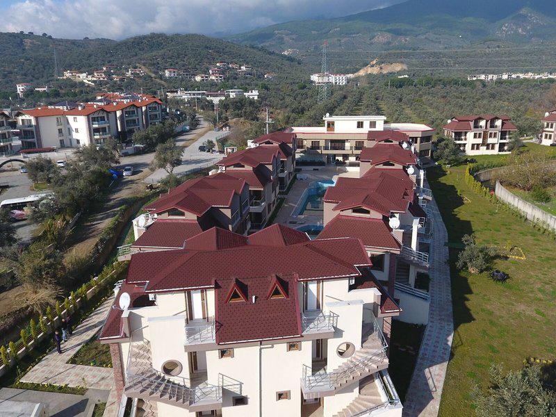 0049F1EEA2B5F83EA9B3727421AF7AFB