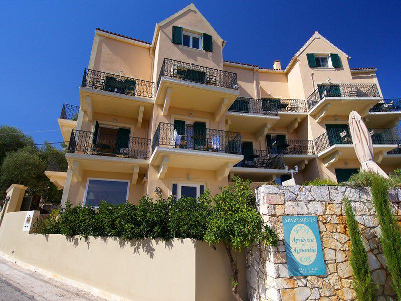 617BB6283040572F8A01A76D5B22157F