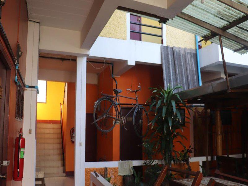 228F4CE7B0A7337625E3B367CC85013F