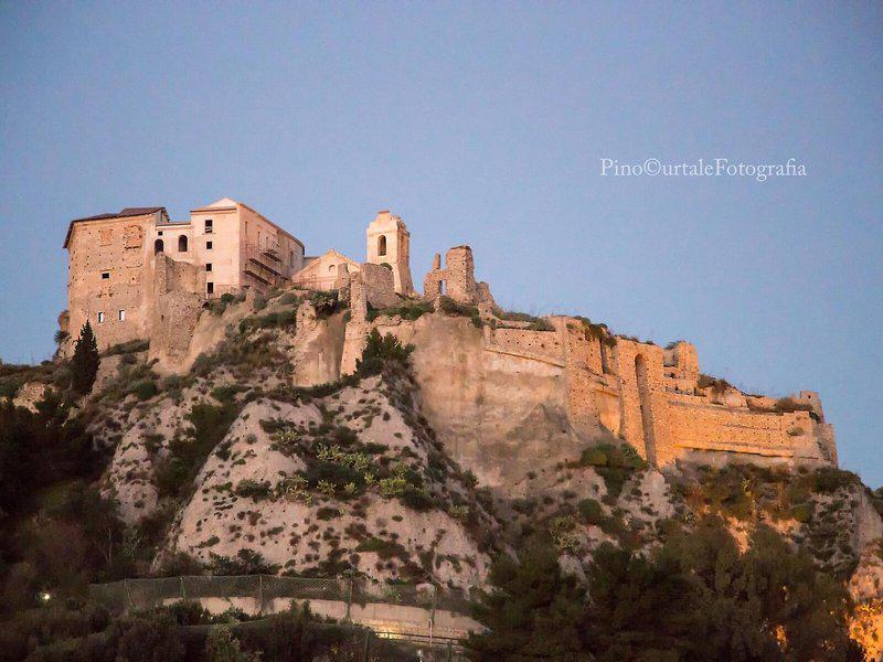 F94C2D4DEDB743378DDD1E1B7032634A