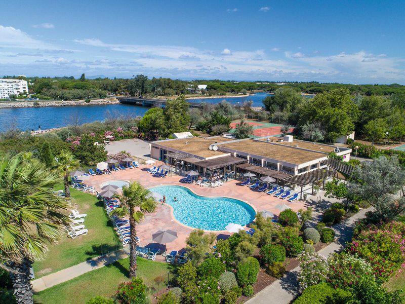 26CF662F3457D7AEC5401ABB2C8E097C