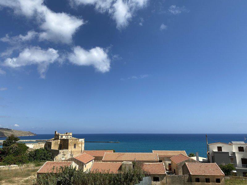 A96CB0673756238917F10694CDCDF31E