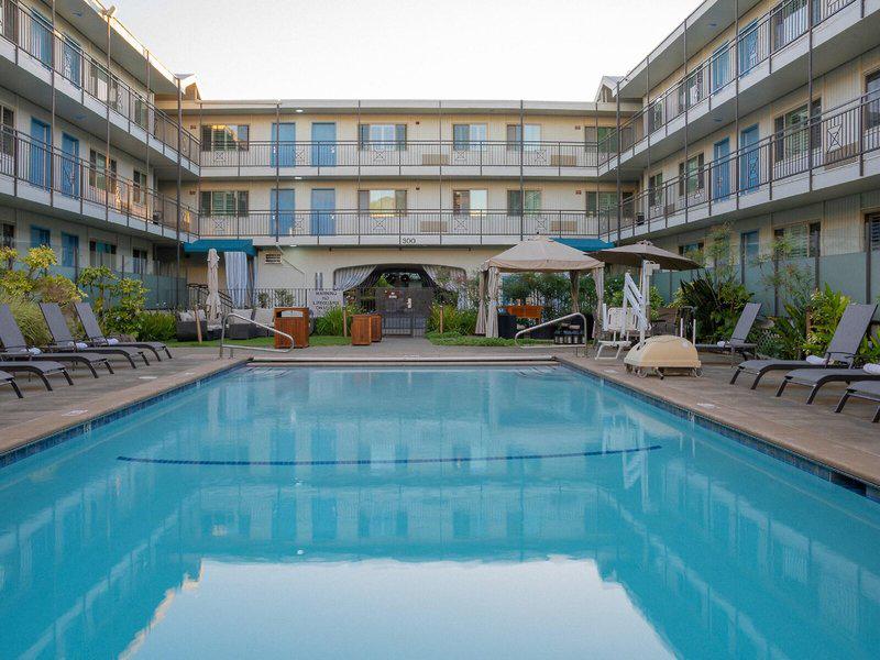 4AF6FDC3D73F5C78C8C808D1ABEB820C