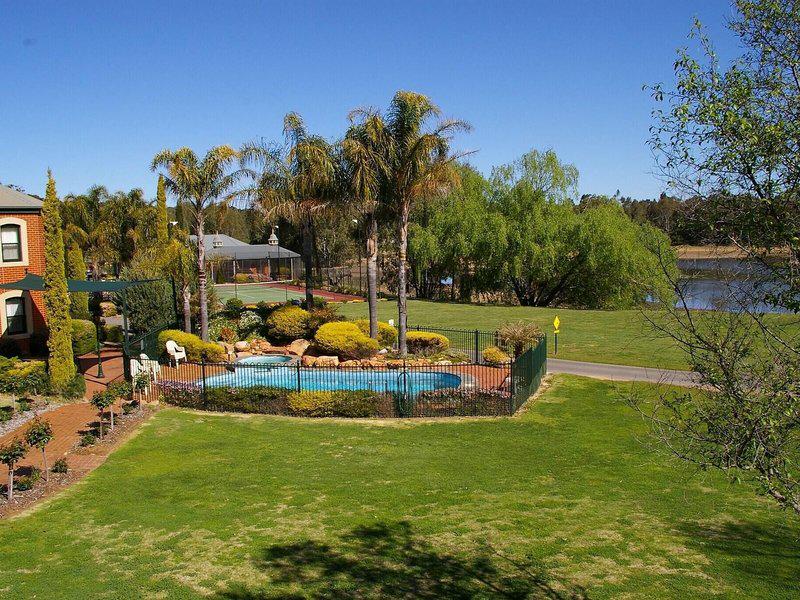 B14282D374BBED5B05A7A388CA143652