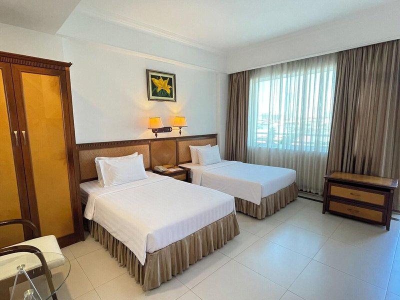 8E3FF74F957FDBFA8332D5067C2EC249