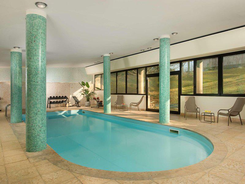 2B4B46DB8A8E187AE99A7D755CD53134