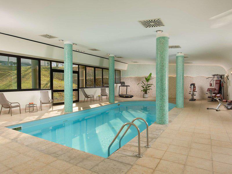 F330EAA244EEEC7B0350FF7E4D488E21