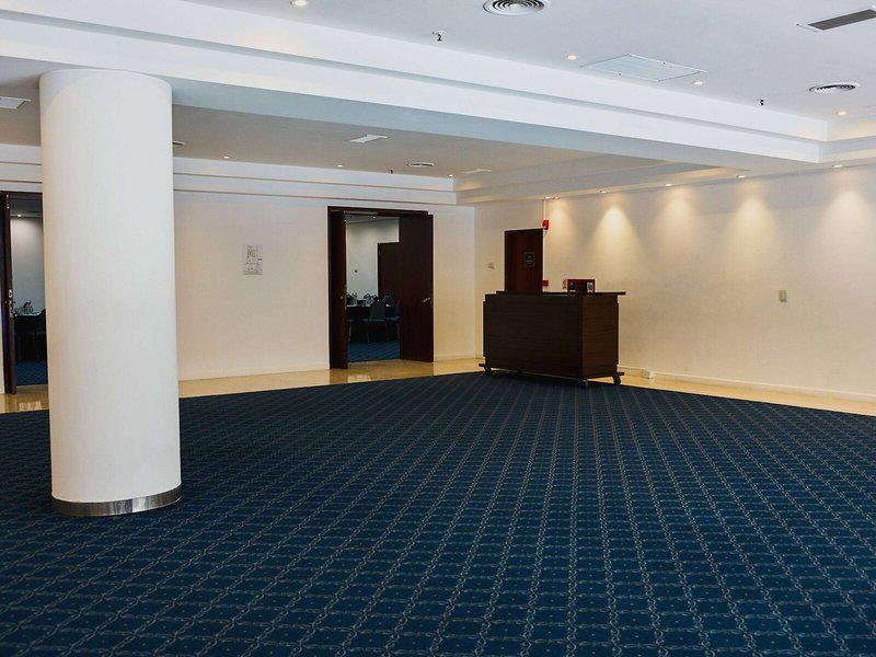 6975AA6E2B504DC3D8E1EEC43E9D1E77