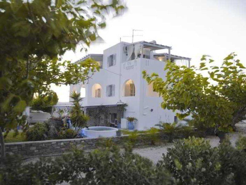 4390C910FD45745BD40C3D338BCBA85D