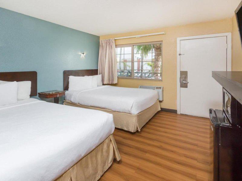 00C8E772F3BFDCAE076B182BAE89F5E2