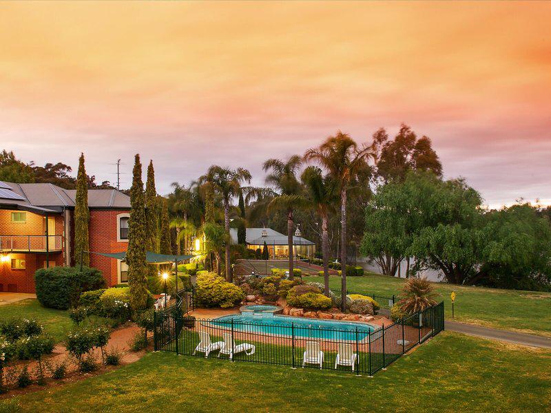 5DEE9279F0360765054A4AC8617E6984