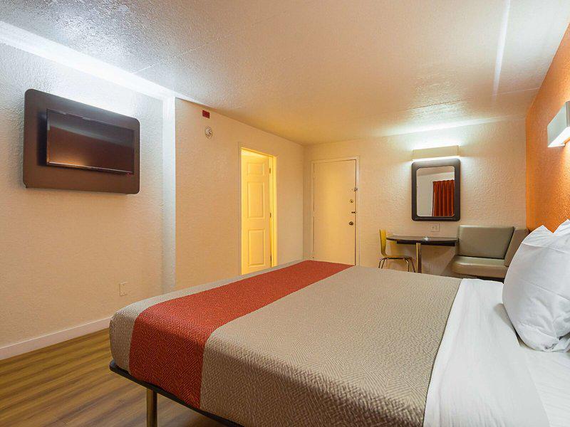 A795FB39B16DE1BFD7D1F186A2E56685