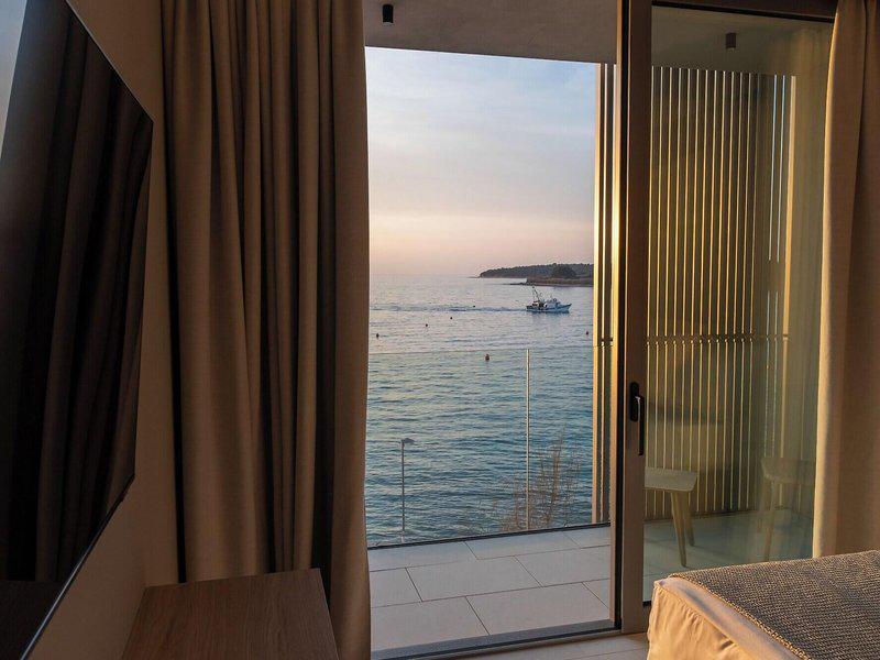 E63F36DD259DC64CEE1C651E730B37D1