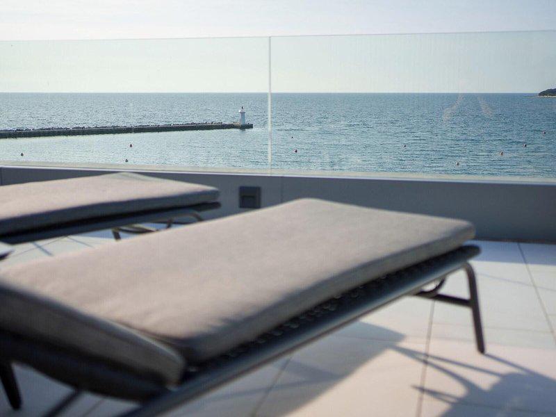 53DD4910701FBF48BB2642F965267EAB