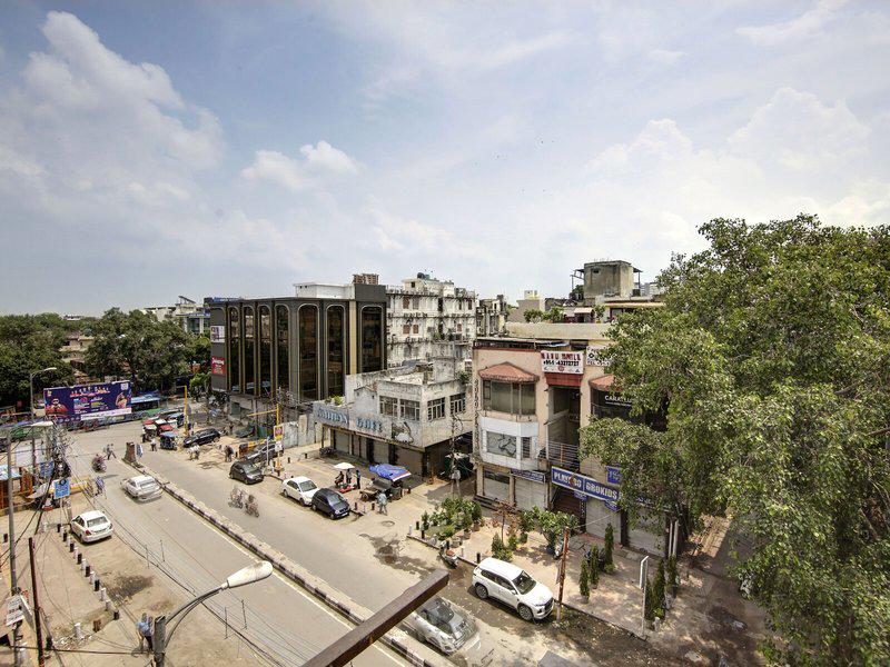 FFF6C147C9B56A17ED5D46F5A5955B62