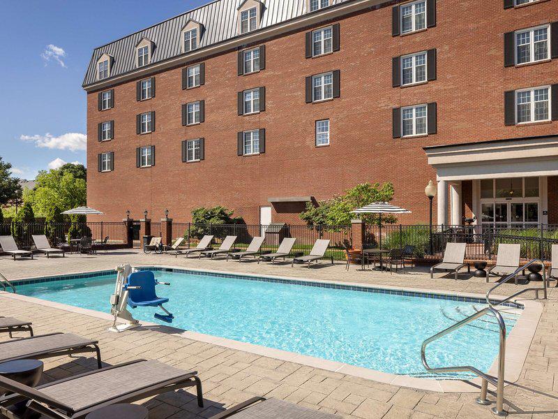 AA19DC9E9DB913F39429F6C565B9001E