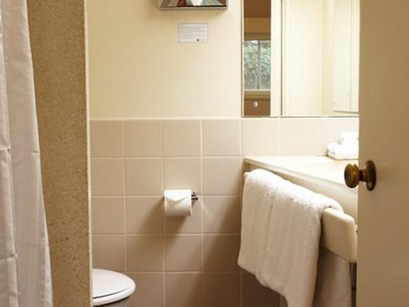 054C1FD6CAA798CFDEE3287BC89131B7