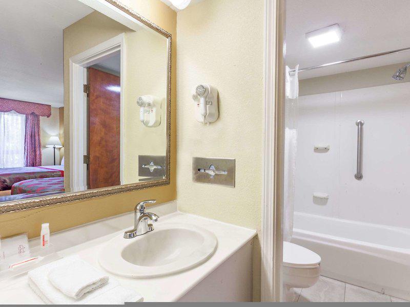 9E87E4F9E07ED63CC7E0C9B8E76ED997