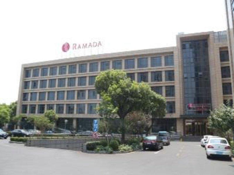 7E3FC225700F853D93A110F9B0AE16E8