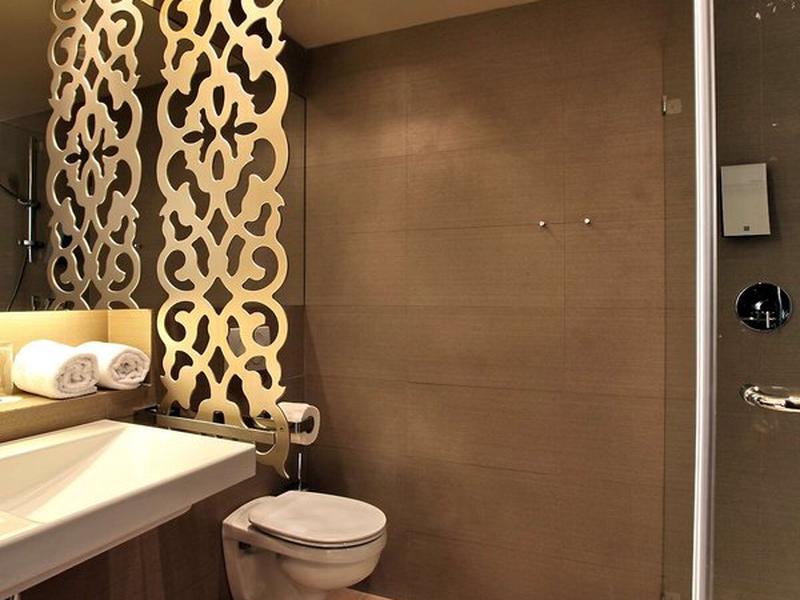 36EC122ADDAA50F57D32EB6AC7DFDE4A