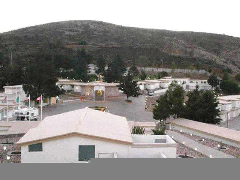 75CA3076626F57DDE4C9DAD76030B3EA