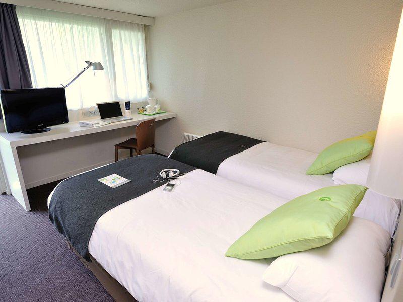 18194CED7A35F5810B850ED90B42114A