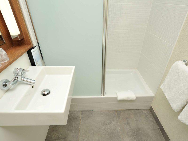 CBC607B5E18DA64F380D3C83A24A2279