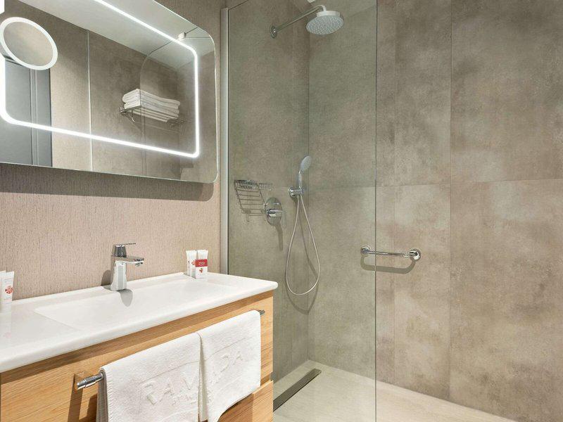 00B38B8B2253ED8CCCD472BD0BCEC075