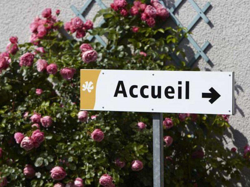 BD33C2CE3593E39F6C4F5C3340322A69