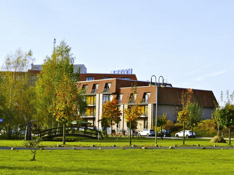 B2F0AB3B4214B0E167E06A53440E0B56