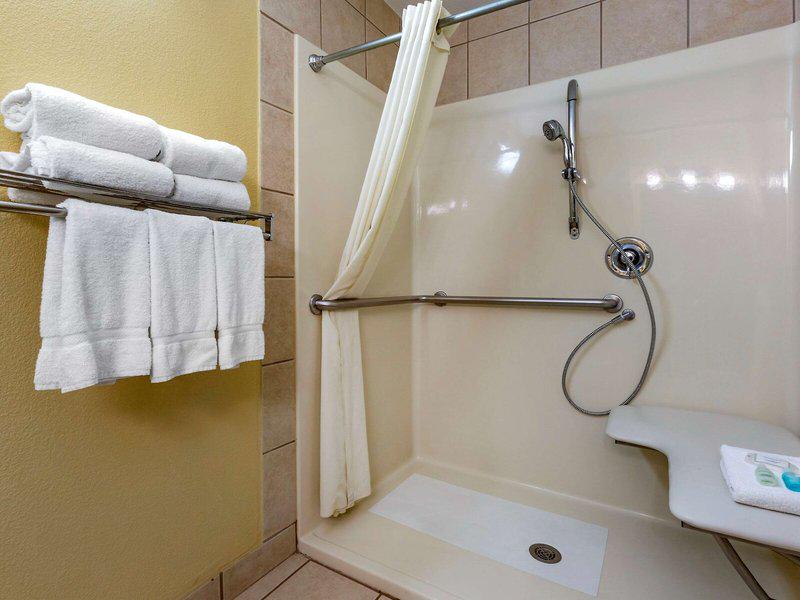 109CFC282F3B942B04F1A4BD8690F5AB