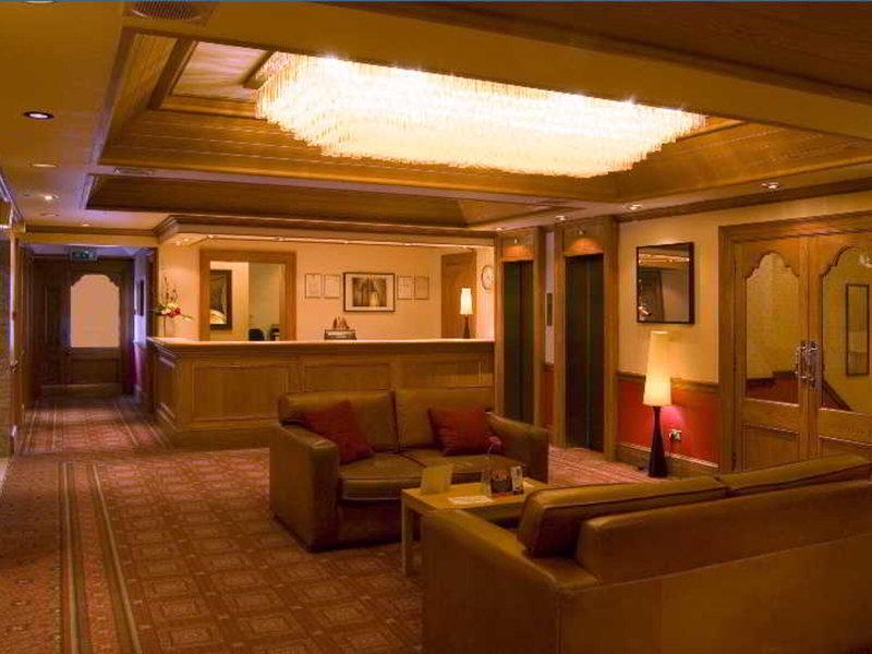 CB33ED3CE868BC89390D5A8840069289