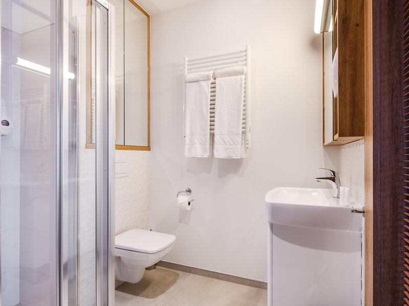 E77224E834140FCD1009A90AB457DE42